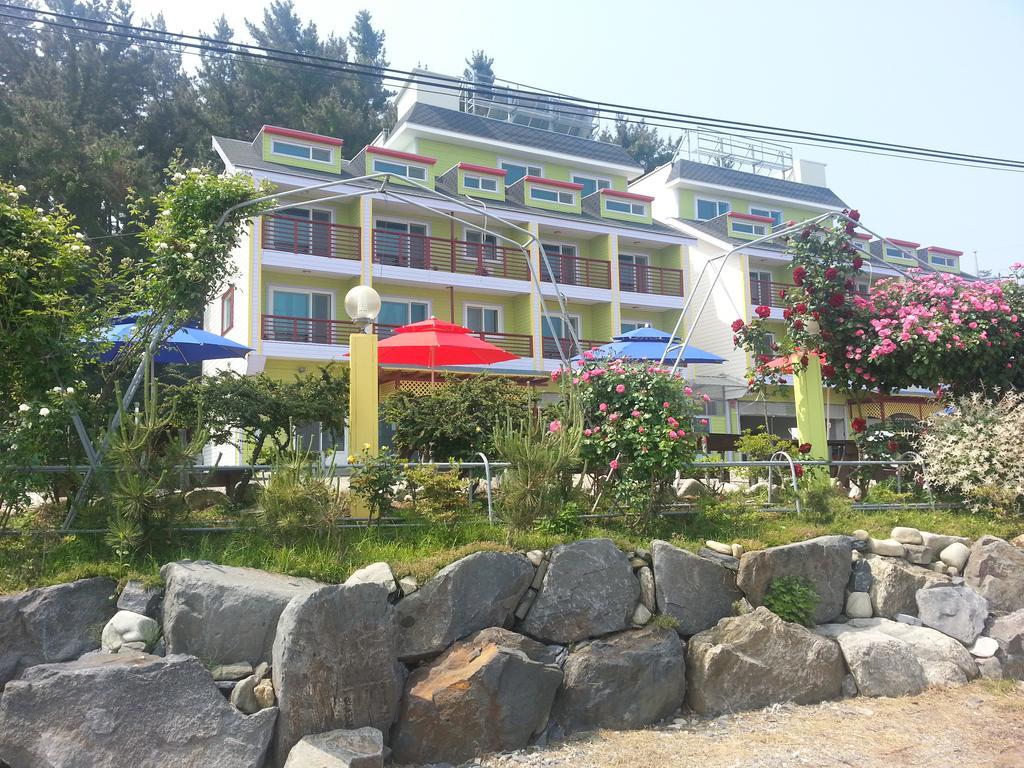 Yongdu Beach Pension โพเรียง ภายนอก รูปภาพ