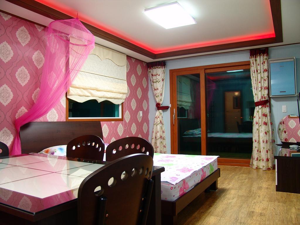 Yongdu Beach Pension โพเรียง ภายนอก รูปภาพ