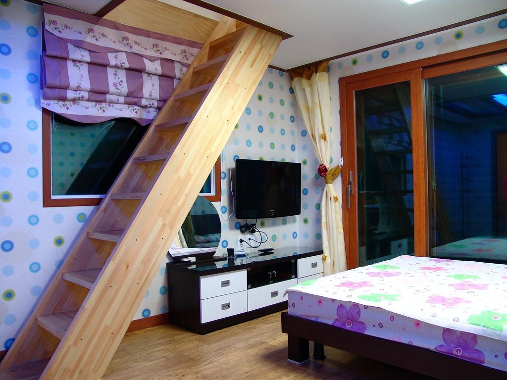 Yongdu Beach Pension โพเรียง ภายนอก รูปภาพ